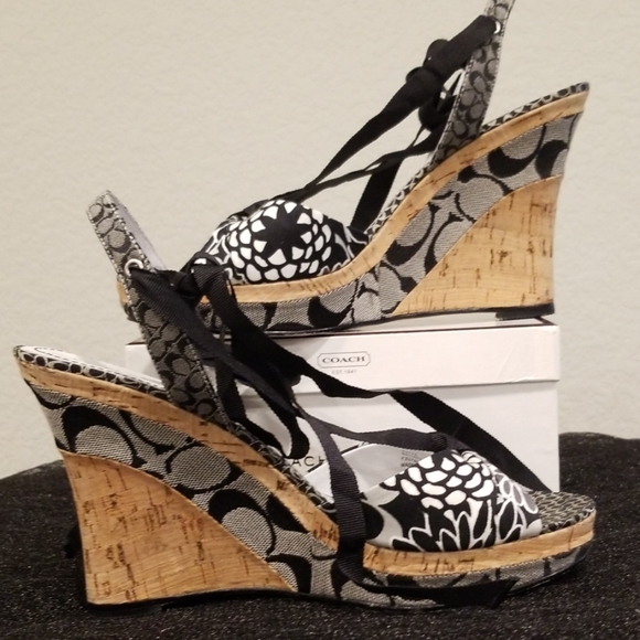 Coach "Rachel" Wedge sandals - Picture 7 of 8